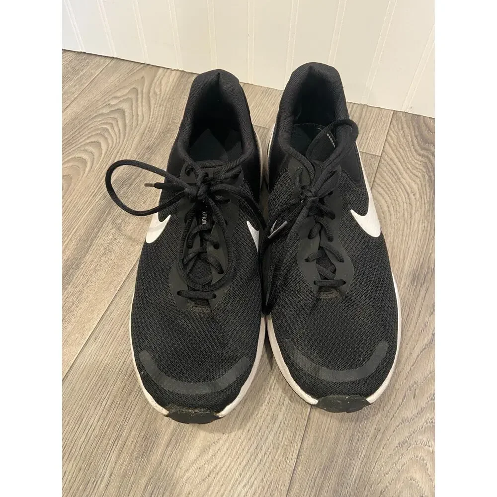 Nike Revolution 7 Men's Black/White Running Shoes Size 11